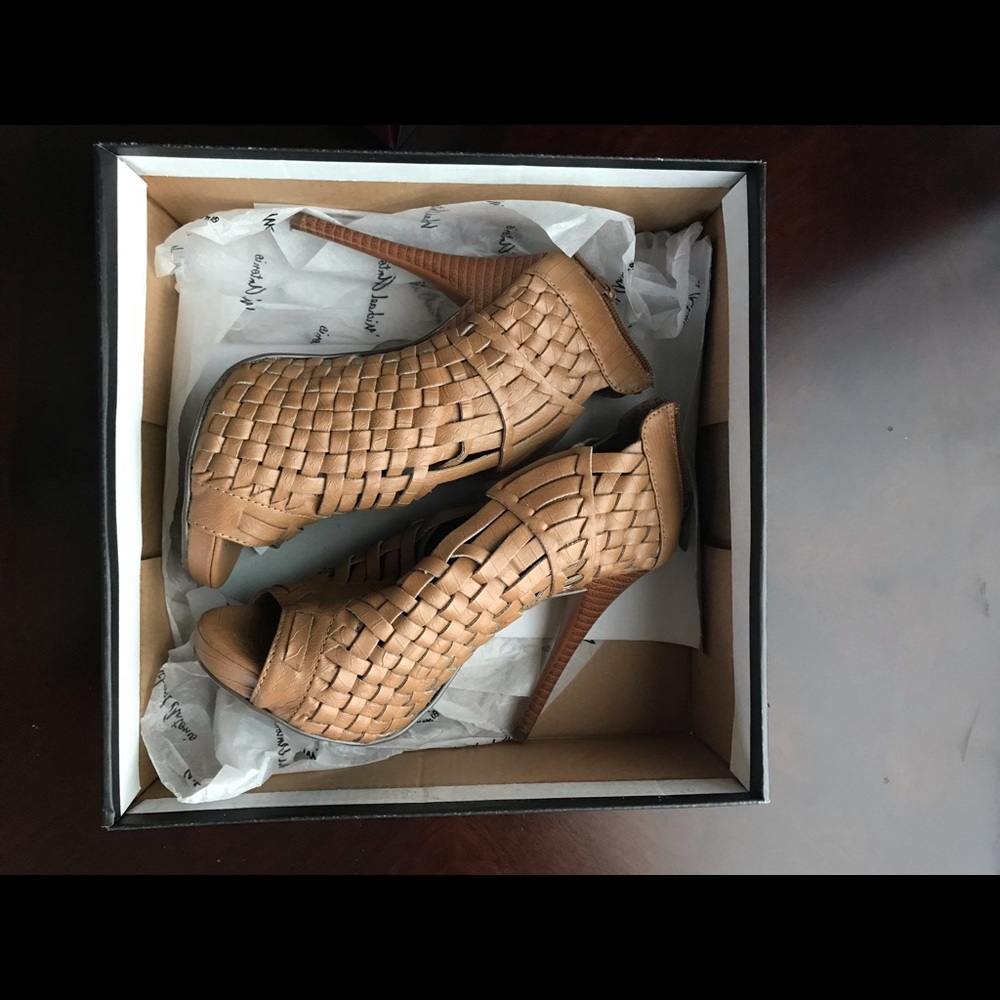 Natural Michael Antonio heels